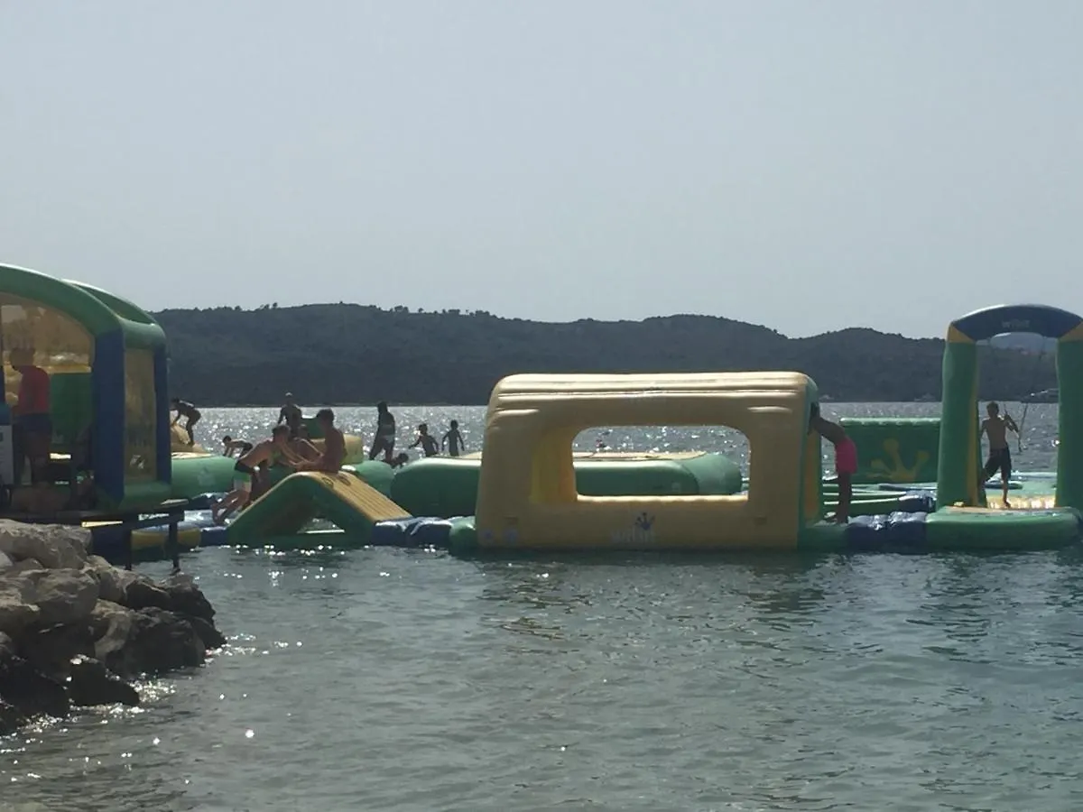 公寓 Villa Vilma 特罗吉尔 克罗地亚